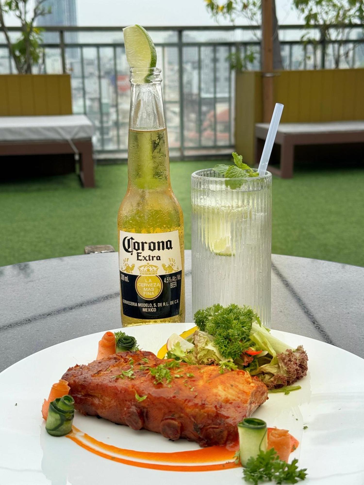 California Saigon Hotel & Rooftop Pool Ho Chi Minh Zewnętrze zdjęcie